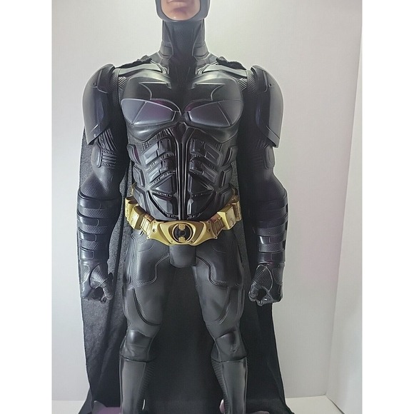 Batman Action Figure - Black and Gold - Picture 6 of 14